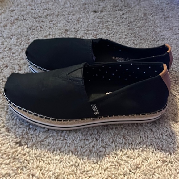 BOBS from Skechers Shoes - Bobs slip-on style. Women’s size 6 1/2.
